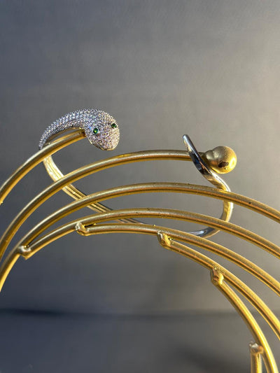 The Apex Cuff