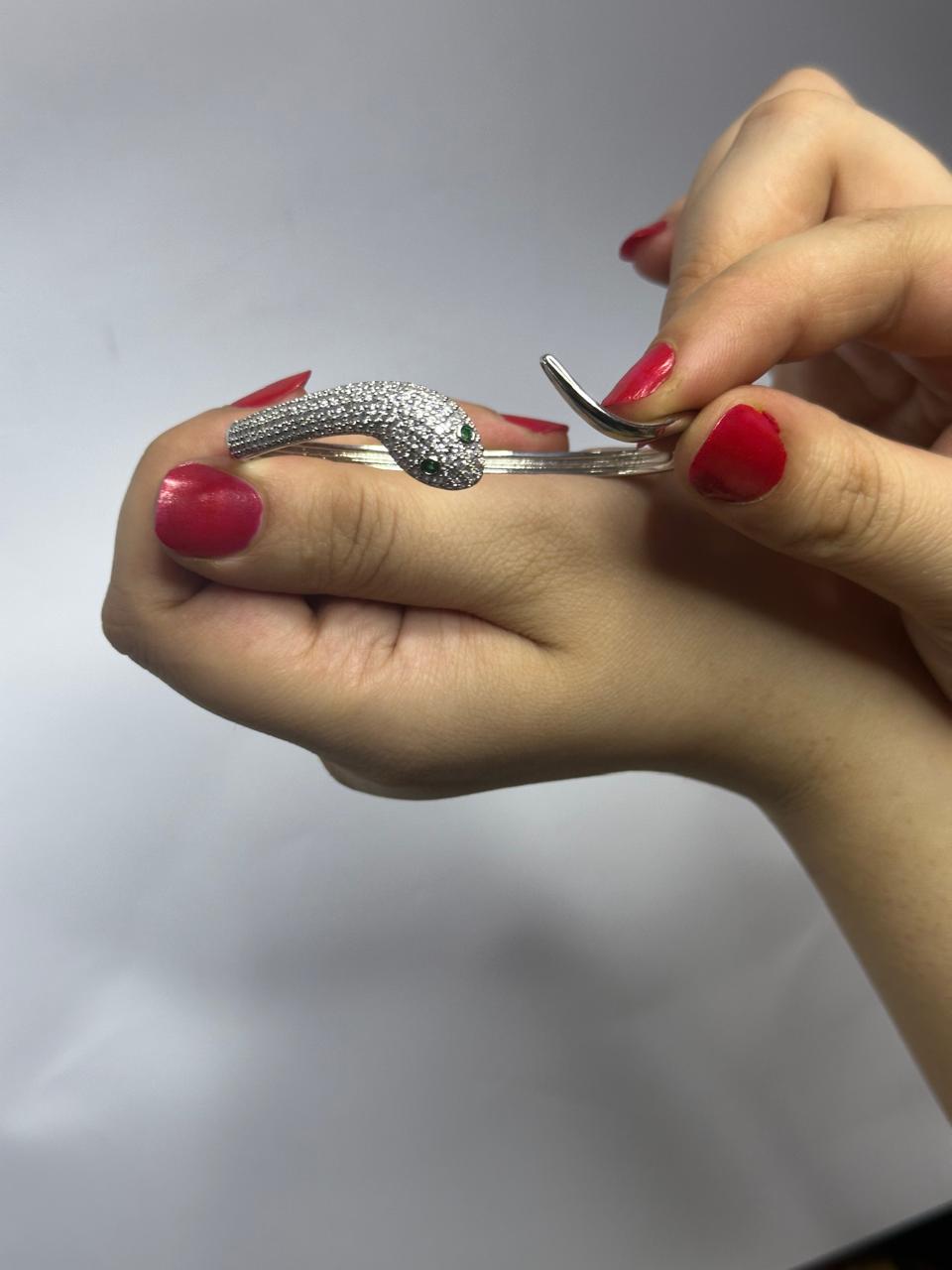 The Apex Cuff