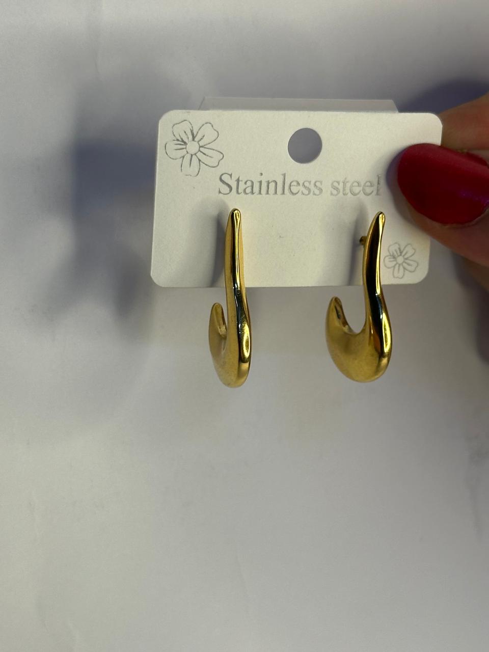 Droplet Hooks Earring