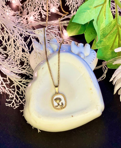 Poet's Rose Necklace